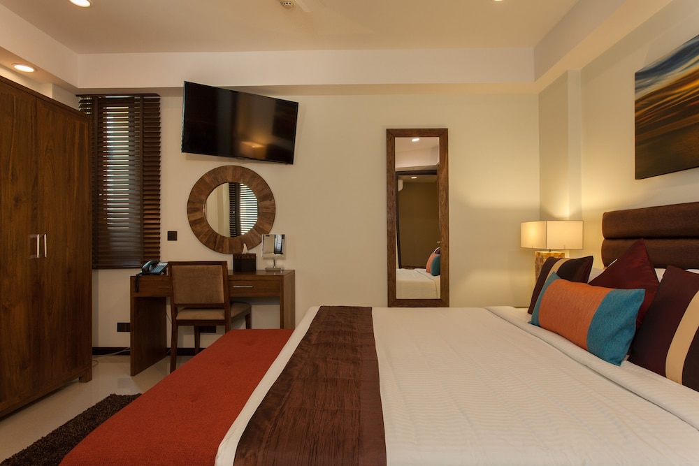 The Somerset Hotel — Hotel rooms in Male, Kaafu