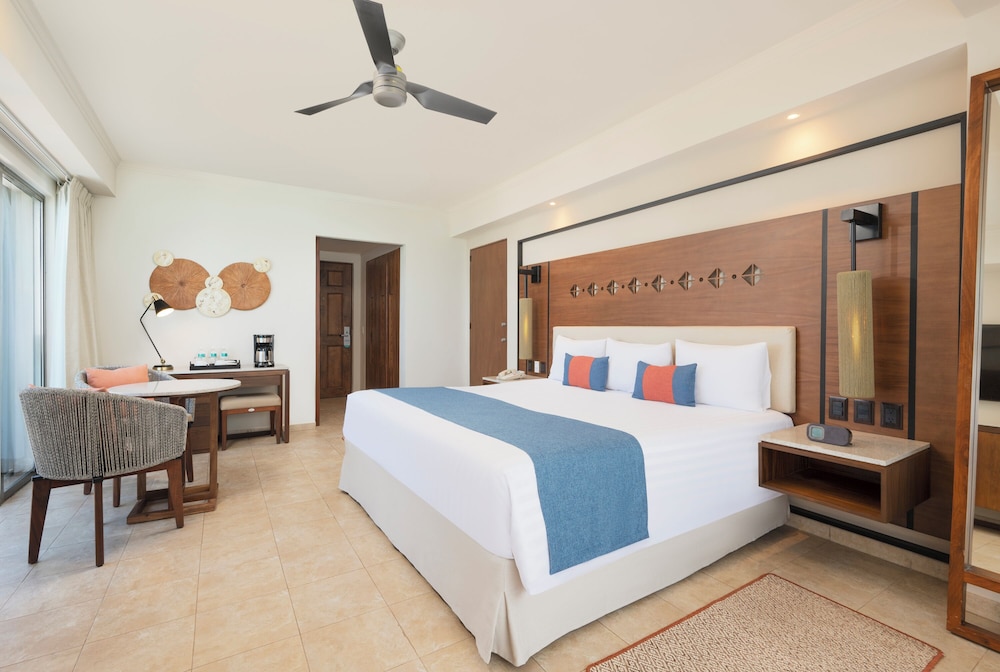 GR Solaris Cancun & Spa - All Inclusive — Hotel rooms in Cancun, Quintana Roo