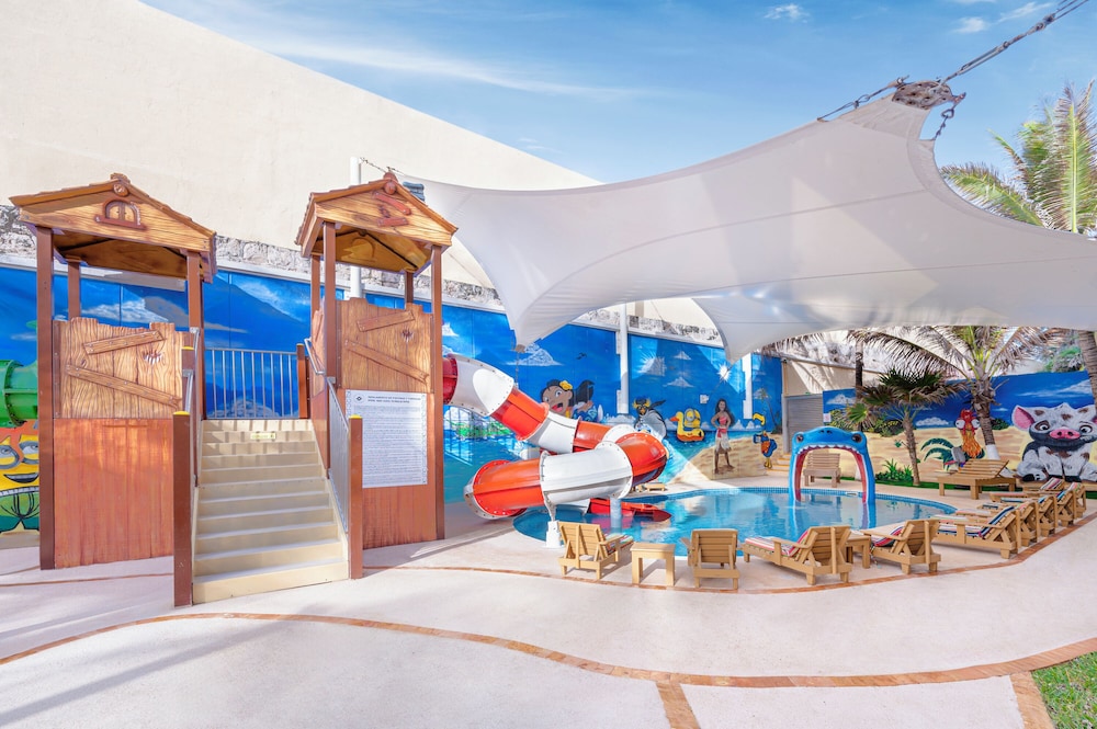 GR Solaris Cancun & Spa - All Inclusive — Attractions for children in Cancun, Quintana Roo