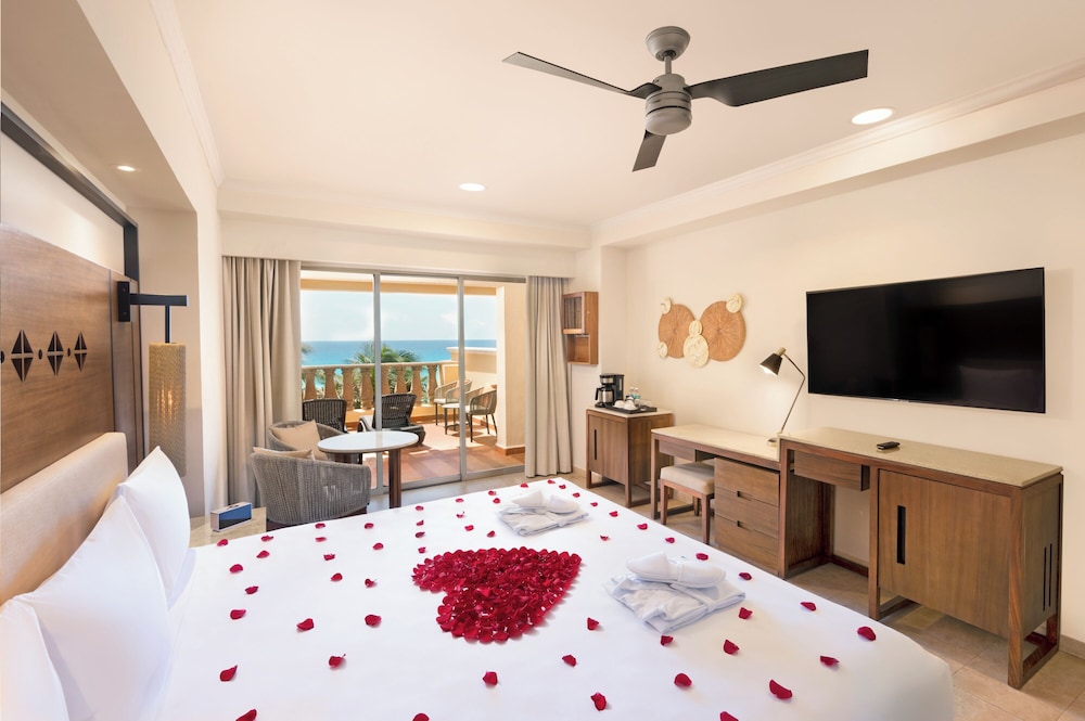 GR Solaris Cancun & Spa - All Inclusive — Hotel rooms in Cancun, Quintana Roo