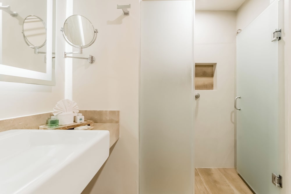 GR Solaris Cancun & Spa - All Inclusive — Hotel rooms in Cancun, Quintana Roo