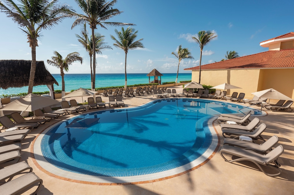 GR Solaris Cancun & Spa - All Inclusive — Swimming pool in Cancun, Quintana Roo