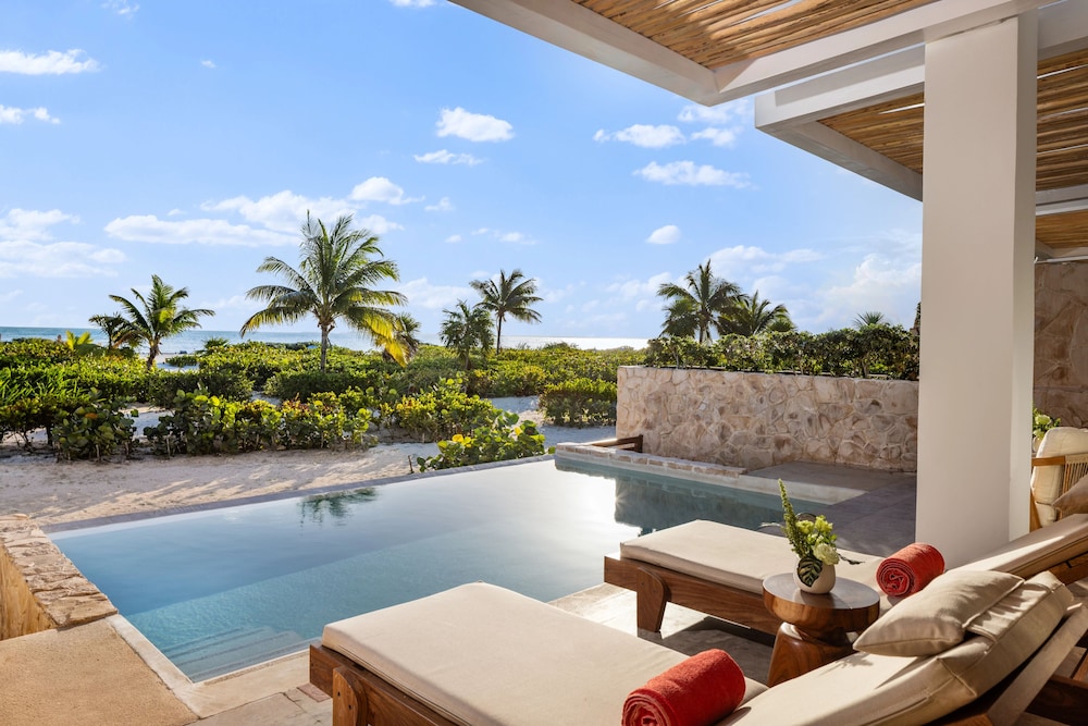Secrets Playa Mujeres Golf & Spa Resort - Adults Only - All Inclusive — Swimming pool in Playa Mujeres, Quintana Roo