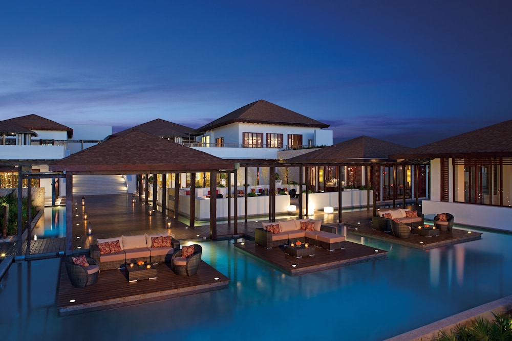 Secrets Playa Mujeres Golf & Spa Resort - Adults Only - All Inclusive — Restaurant & bars in Playa Mujeres, Quintana Roo