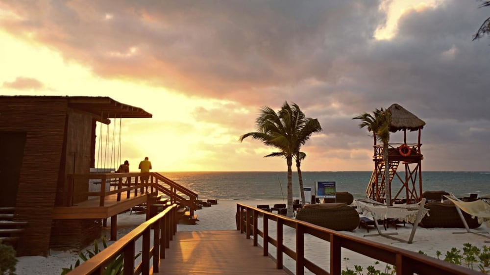 Royalton Riviera Cancun, An Autograph Collection All-Inclusive Resort & Casino - Newly Renovated — On-site activities in Puerto Morelos, Quintana Roo