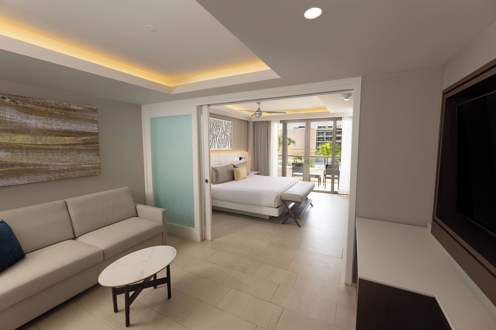 Royalton Riviera Cancun, An Autograph Collection All-Inclusive Resort & Casino - Newly Renovated — Rooms in Puerto Morelos, Quintana Roo