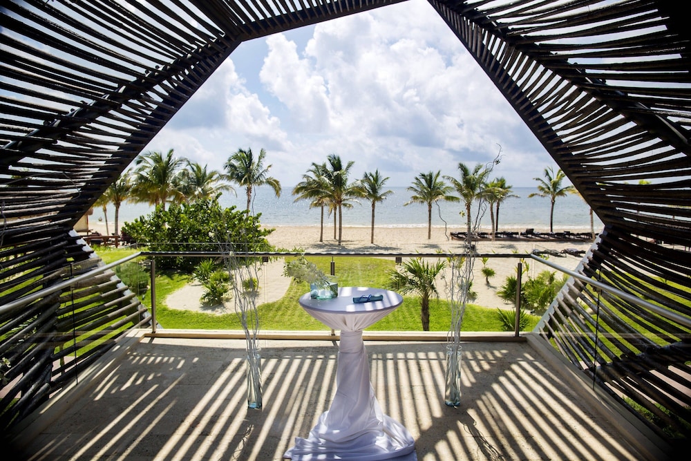 Royalton Riviera Cancun, An Autograph Collection All-Inclusive Resort & Casino - Newly Renovated — Shared spaces in Puerto Morelos, Quintana Roo