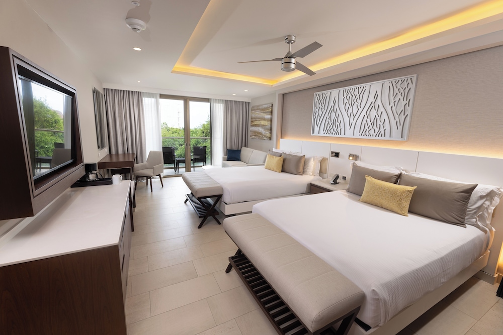 Royalton Riviera Cancun, An Autograph Collection All-Inclusive Resort & Casino - Newly Renovated — Rooms in Puerto Morelos, Quintana Roo