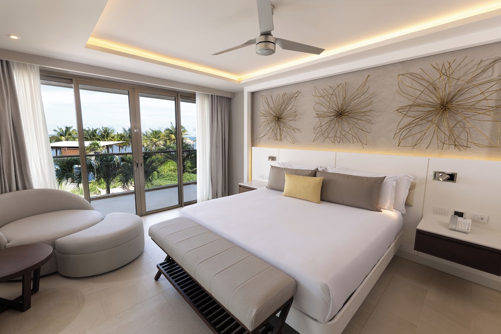 Royalton Riviera Cancun, An Autograph Collection All-Inclusive Resort & Casino - Newly Renovated — Rooms in Puerto Morelos, Quintana Roo