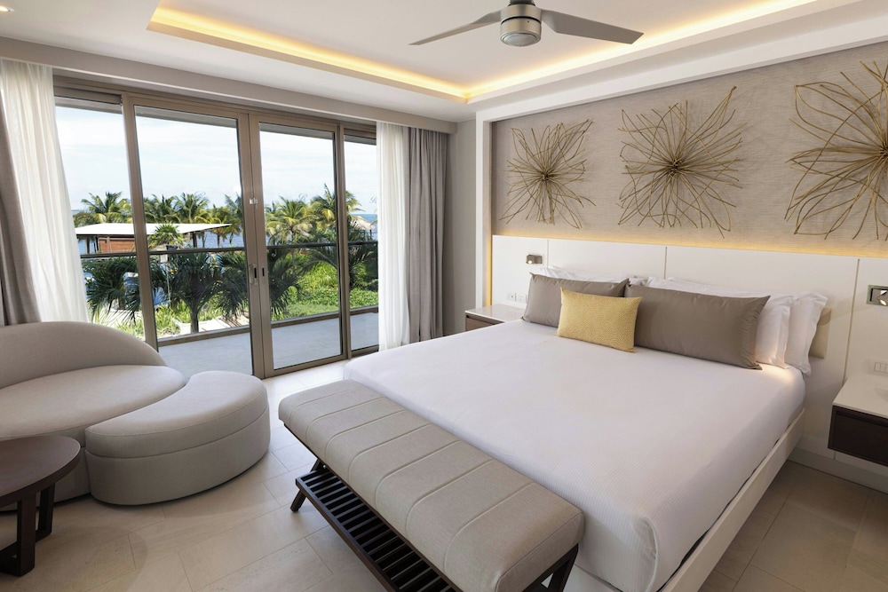 Royalton Riviera Cancun, An Autograph Collection All-Inclusive Resort & Casino - Newly Renovated — Rooms in Puerto Morelos, Quintana Roo