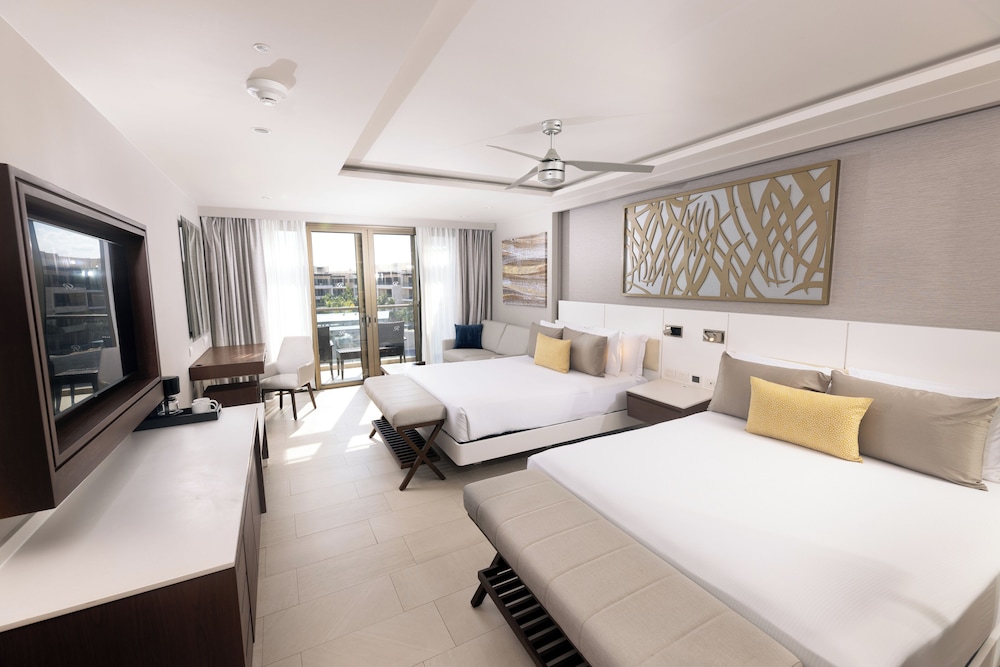 Royalton Riviera Cancun, An Autograph Collection All-Inclusive Resort & Casino - Newly Renovated — Rooms in Puerto Morelos, Quintana Roo