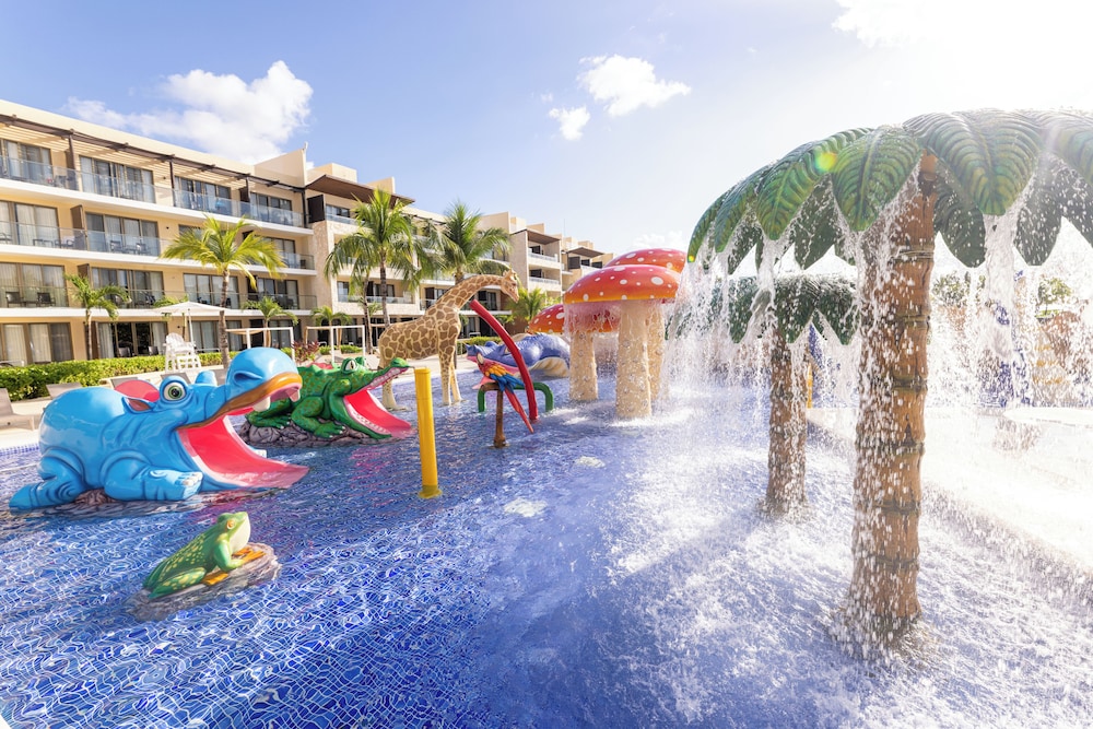 Royalton Riviera Cancun, An Autograph Collection All-Inclusive Resort & Casino - Newly Renovated — Pool in Puerto Morelos, Quintana Roo