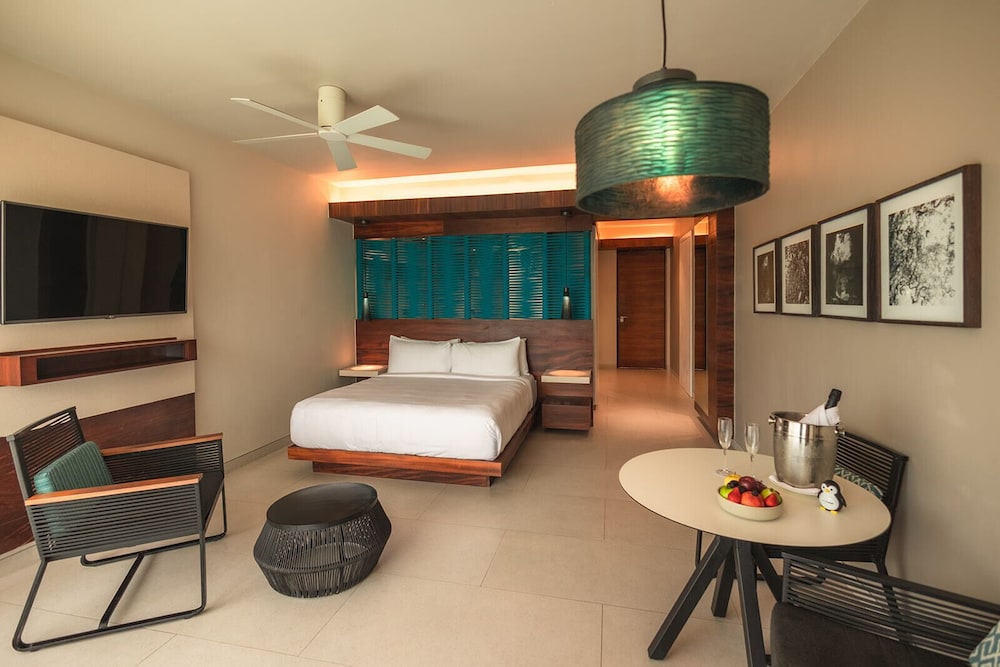 Devossion By Live Aqua Playa del Carmen All Inclusive - Adults Only — Hotel rooms in Playa del Carmen, Quintana Roo