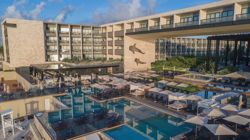Devossion By Live Aqua Playa del Carmen All Inclusive - Adults Only — Swimming pool in Playa del Carmen, Quintana Roo