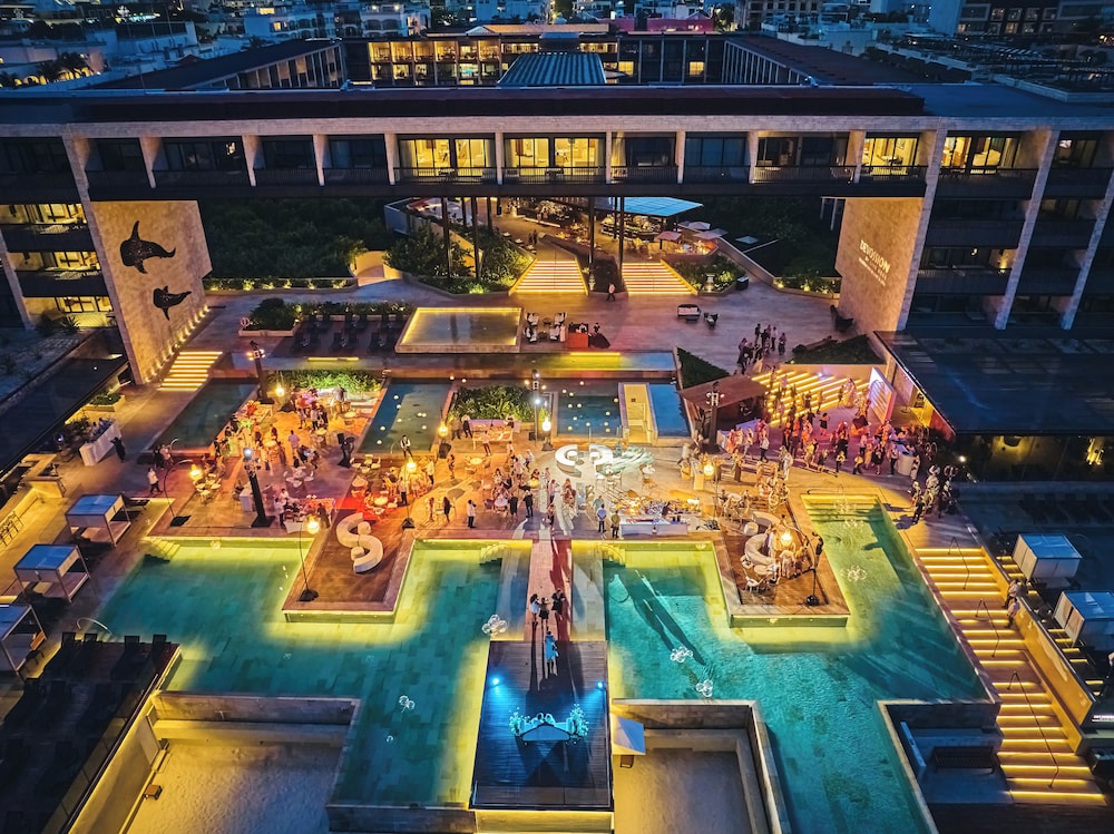 Devossion By Live Aqua Playa del Carmen All Inclusive - Adults Only — Hotel building in Playa del Carmen, Quintana Roo