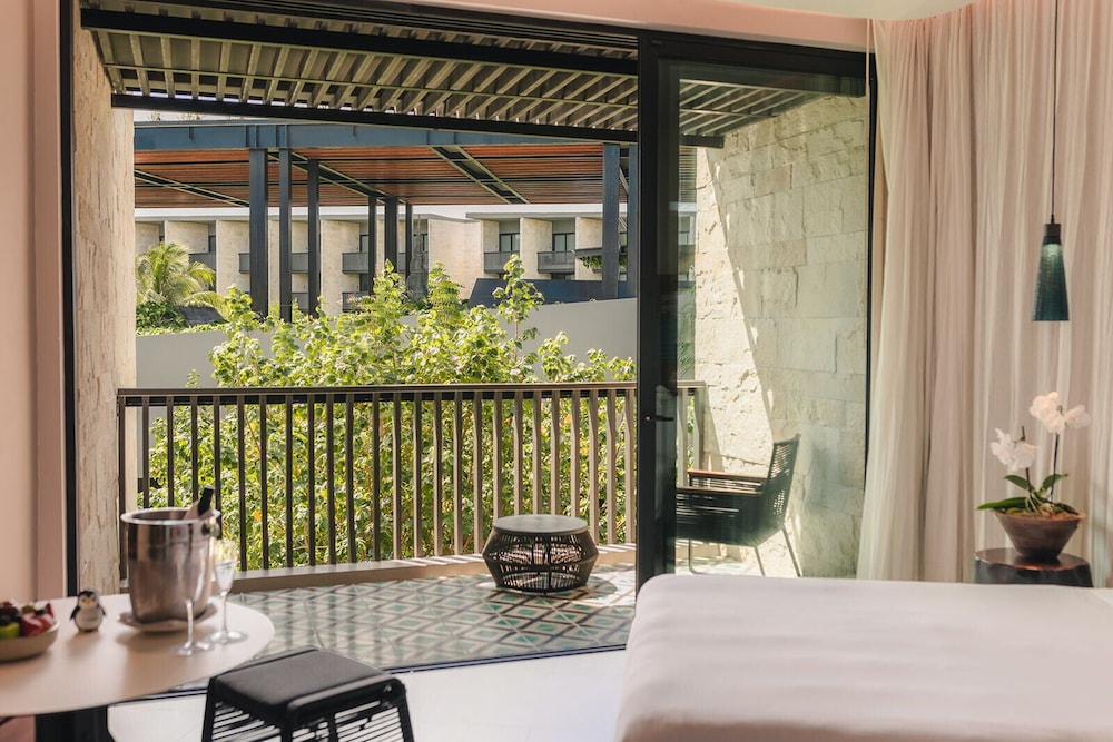Devossion By Live Aqua Playa del Carmen All Inclusive - Adults Only — Hotel rooms in Playa del Carmen, Quintana Roo