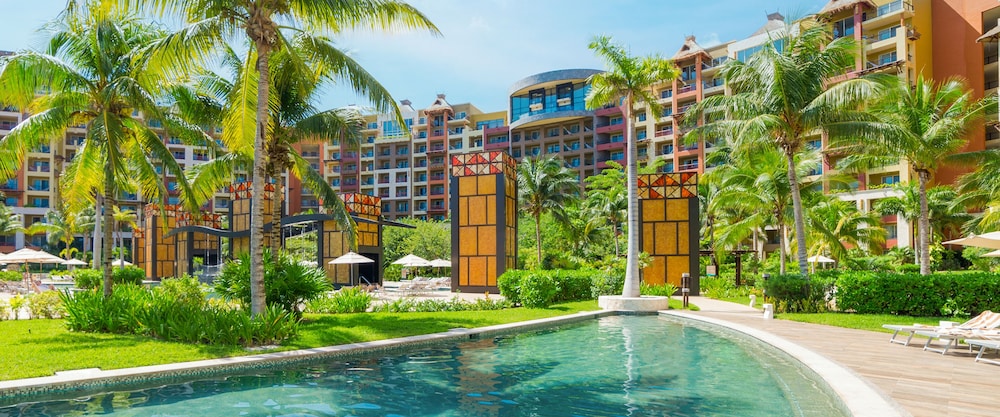 Villa del Palmar Cancun All Inclusive Beach Resort & Spa — Hotel building in Playa Mujeres, Quintana Roo