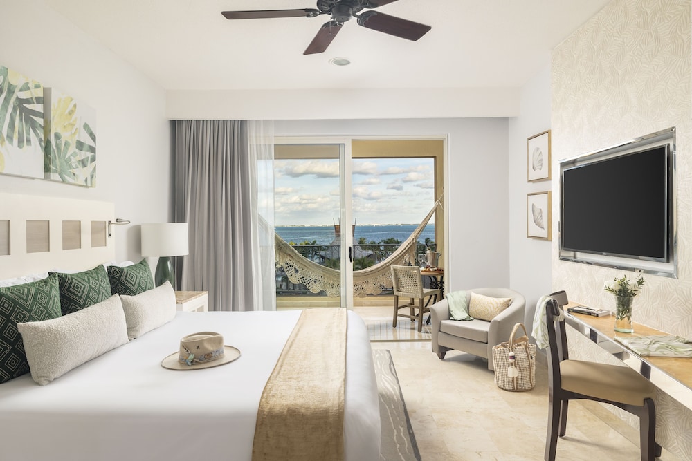 Villa del Palmar Cancun All Inclusive Beach Resort & Spa — Hotel rooms in Playa Mujeres, Quintana Roo
