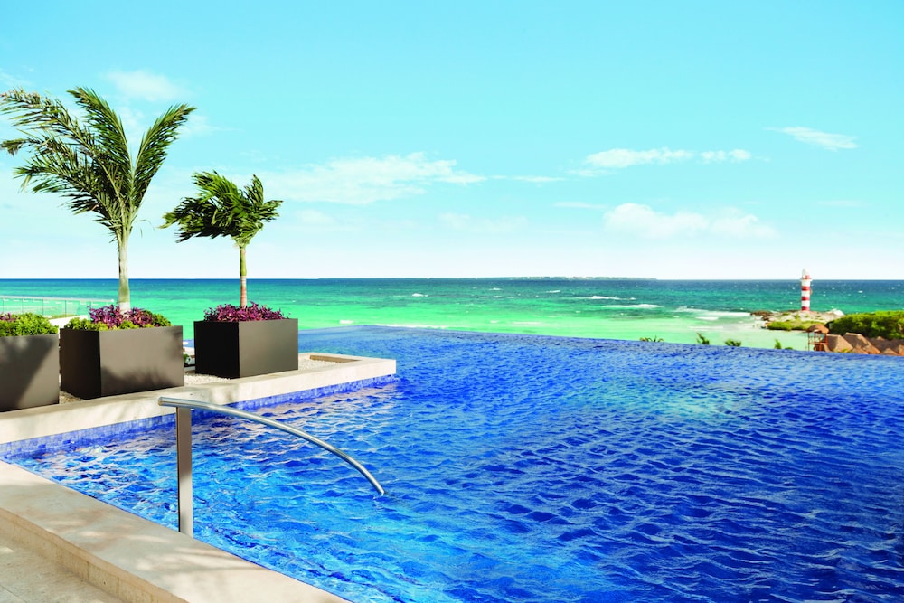 Hyatt Ziva Cancun All Inclusive — Pool in Cancun, Quintana Roo