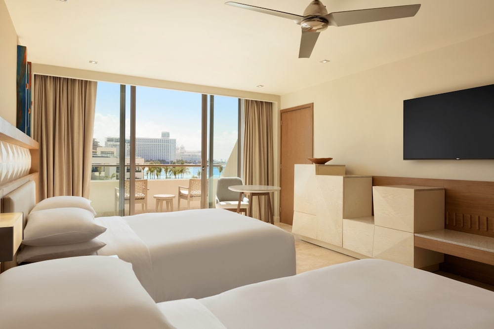 Hyatt Ziva Cancun All Inclusive — Rooms in Cancun, Quintana Roo
