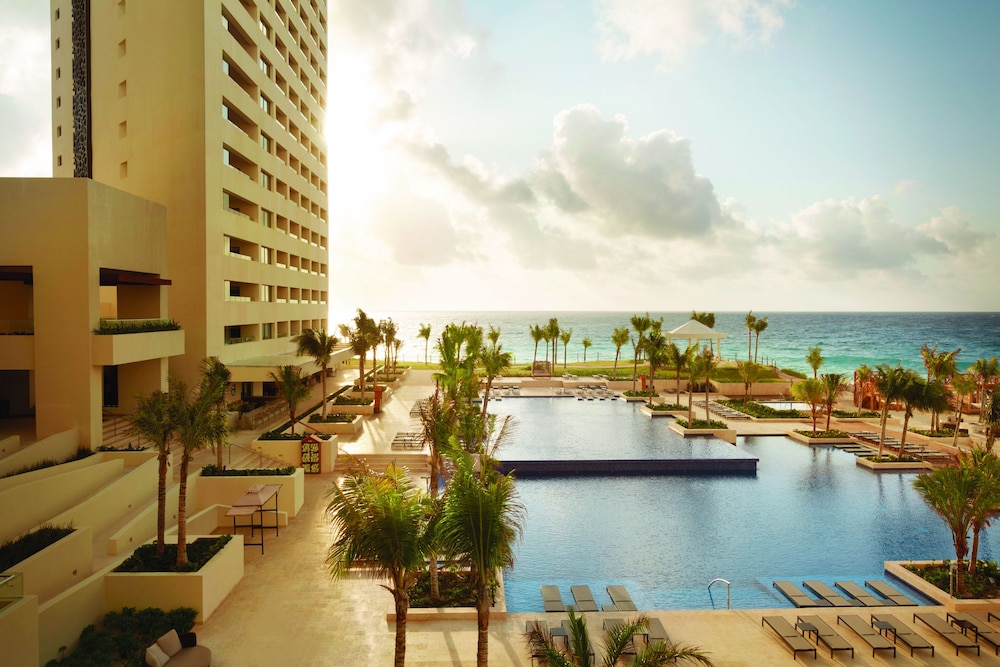 Hyatt Ziva Cancun All Inclusive — Pool in Cancun, Quintana Roo