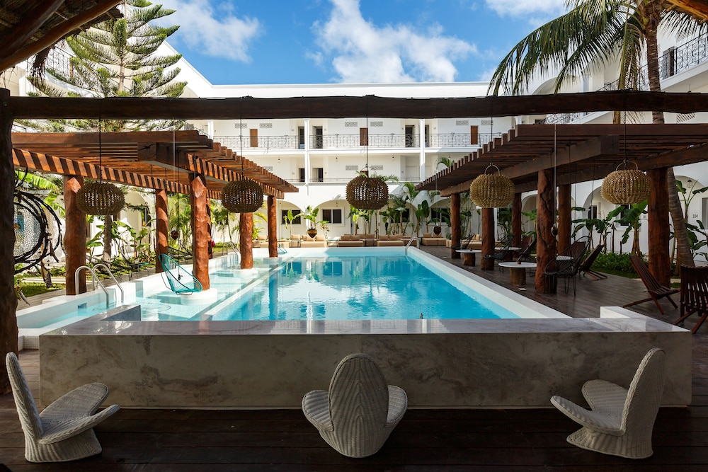HM Playa del Carmen — Swimming pool in Playa del Carmen, Quintana Roo