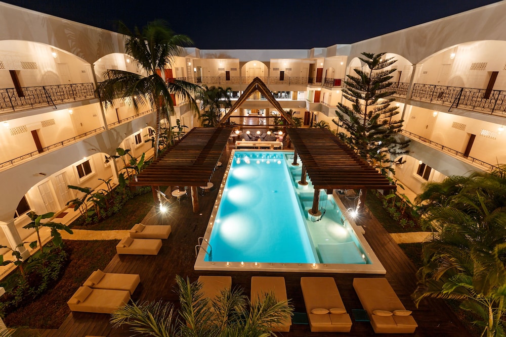 HM Playa del Carmen — Swimming pool in Playa del Carmen, Quintana Roo
