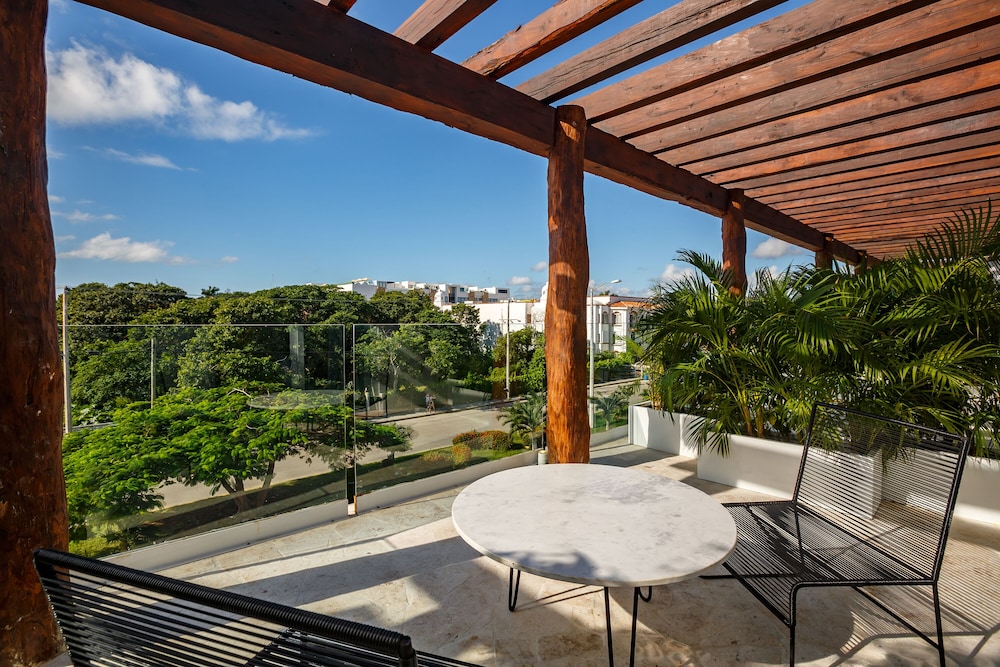 HM Playa del Carmen — Hotel building in Playa del Carmen, Quintana Roo