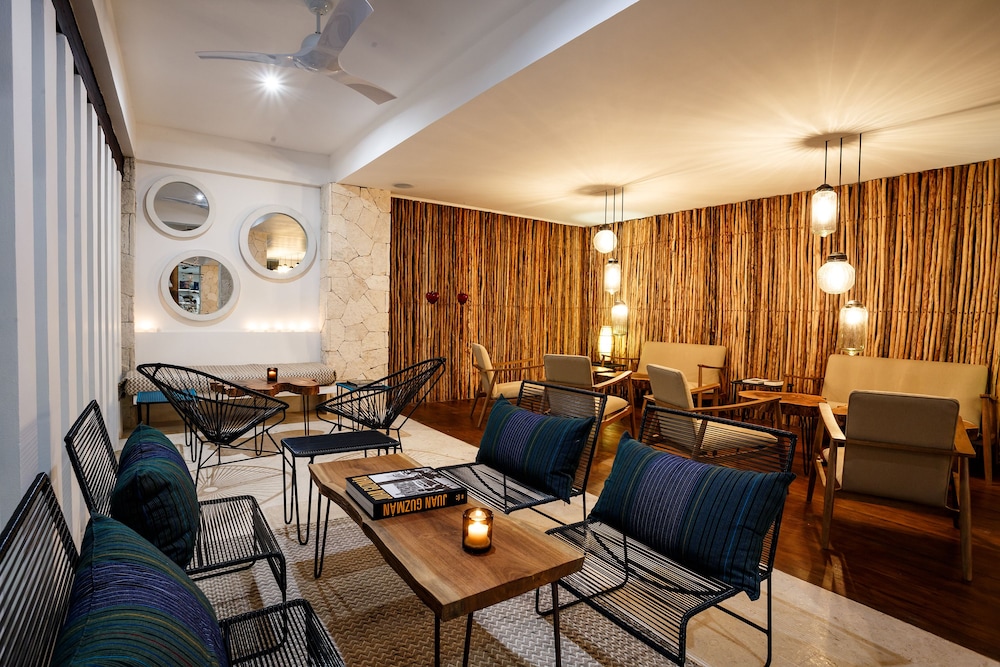 HM Playa del Carmen — Restaurant & bars in Playa del Carmen, Quintana Roo
