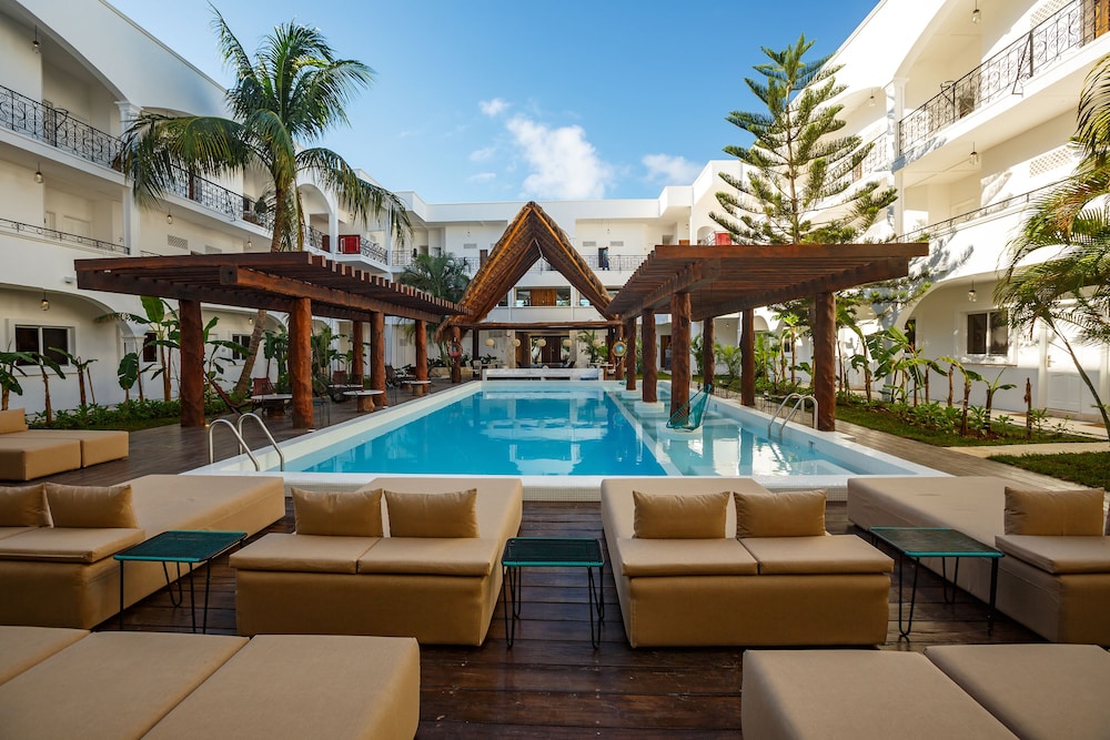 HM Playa del Carmen — Swimming pool in Playa del Carmen, Quintana Roo