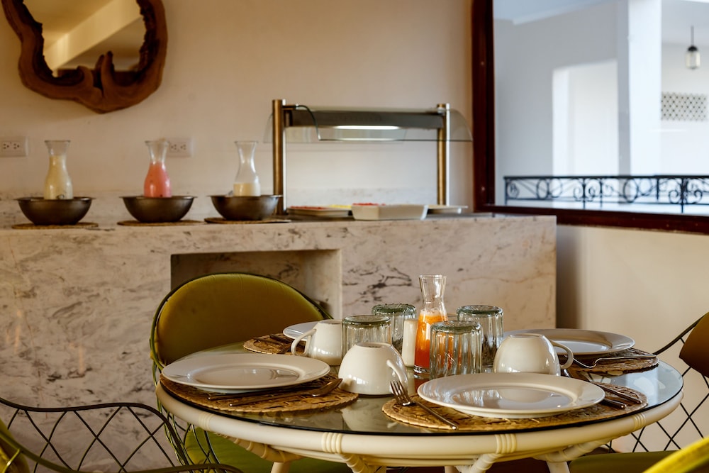 HM Playa del Carmen — Restaurant & bars in Playa del Carmen, Quintana Roo