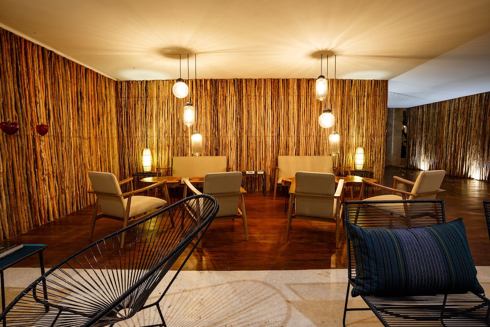 HM Playa del Carmen — Restaurant & bars in Playa del Carmen, Quintana Roo