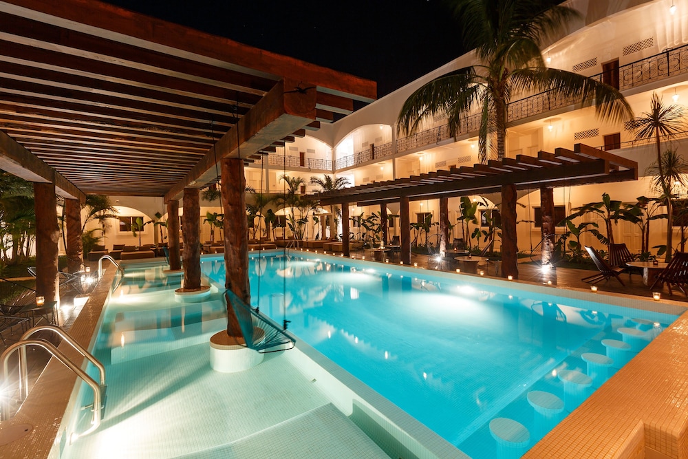 HM Playa del Carmen — Swimming pool in Playa del Carmen, Quintana Roo