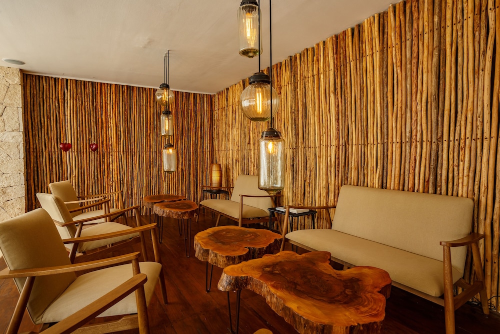 HM Playa del Carmen — Restaurant & bars in Playa del Carmen, Quintana Roo