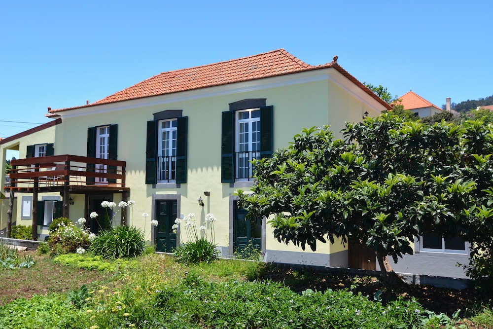 Hotel Quinta Alegre — Hotel building in Estreito da Calheta, Madeira