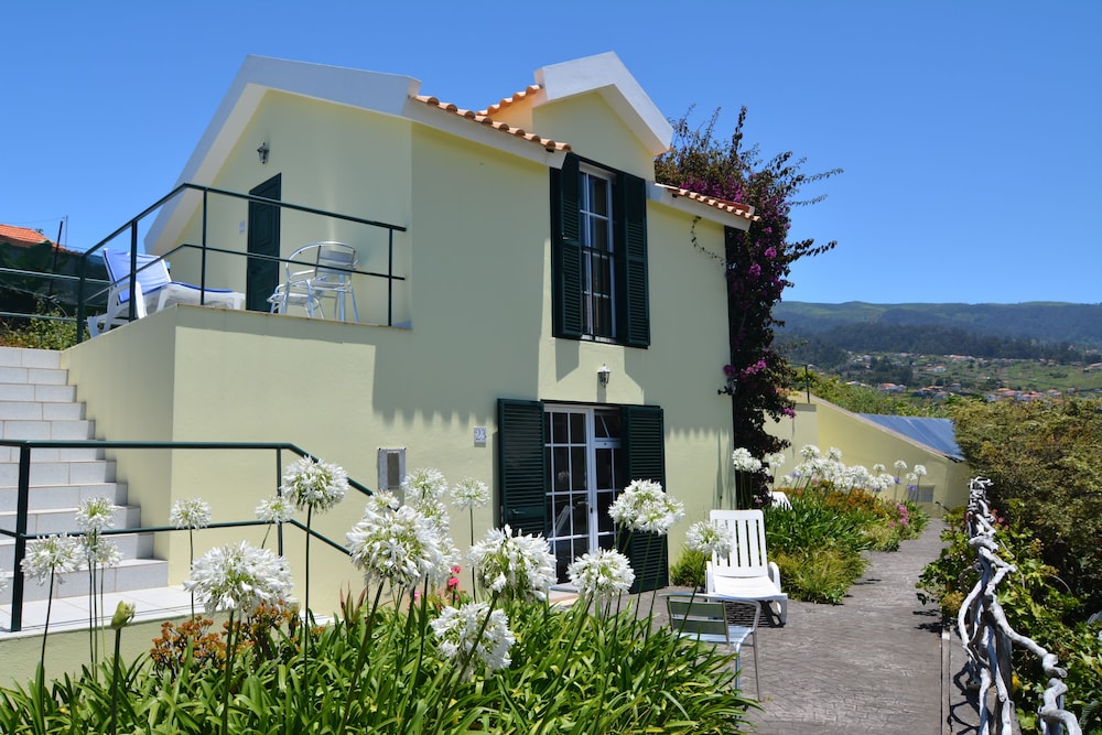 Hotel Quinta Alegre — Hotel building in Estreito da Calheta, Madeira