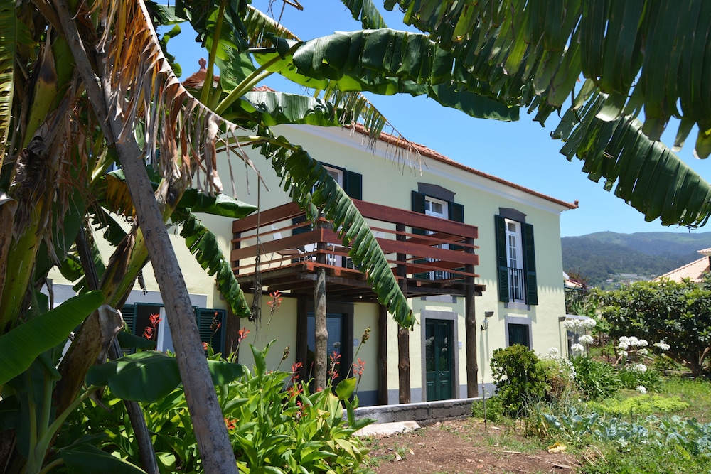 Hotel Quinta Alegre — Hotel building in Estreito da Calheta, Madeira