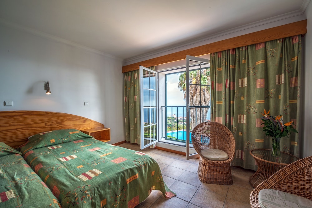 Hotel Quinta Alegre — Hotel rooms in Estreito da Calheta, Madeira