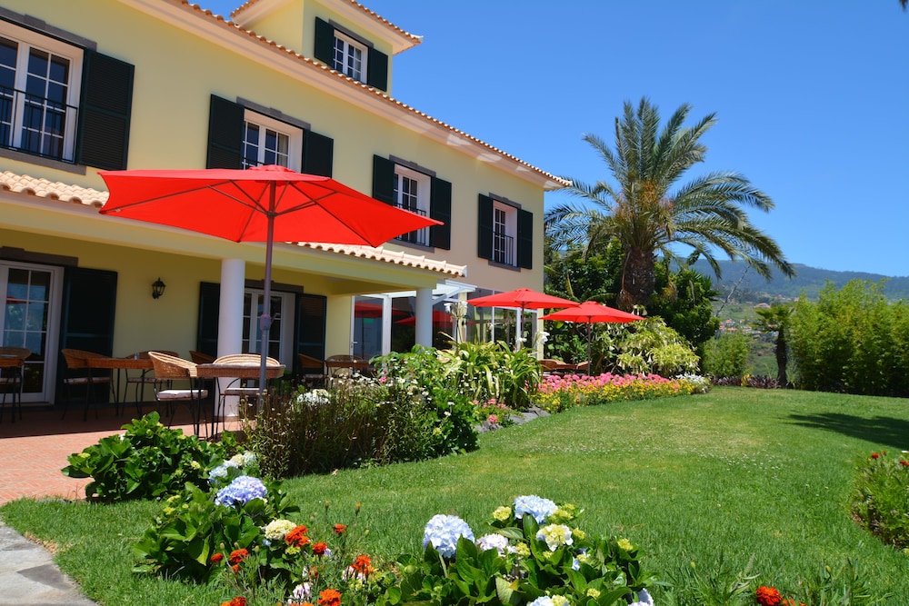 Hotel Quinta Alegre — Hotel building in Estreito da Calheta, Madeira