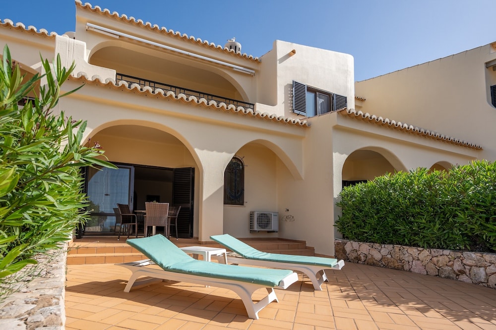 Algar Seco Parque — Hotel building in Carvoeiro, Faro
