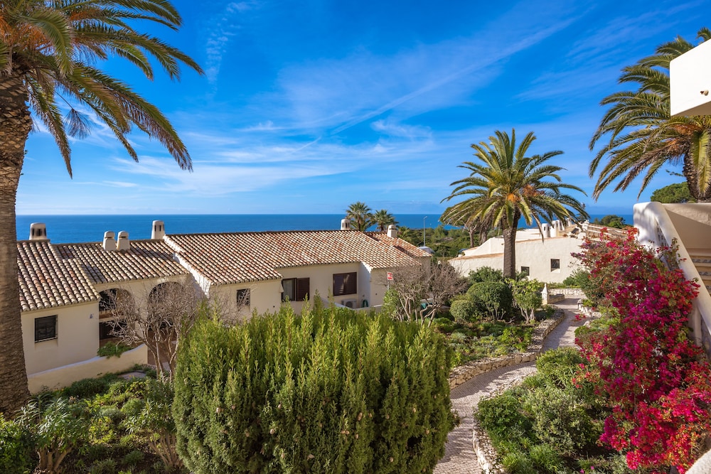 Algar Seco Parque — Hotel building in Carvoeiro, Faro