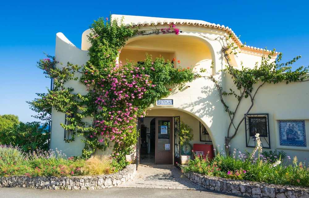 Algar Seco Parque — Hotel building in Carvoeiro, Faro