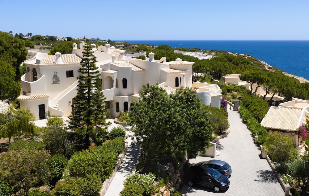 Algar Seco Parque — Hotel building in Carvoeiro, Faro