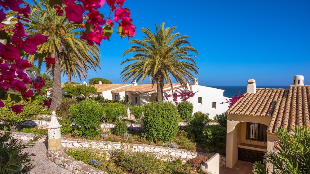 Algar Seco Parque — Hotel building in Carvoeiro, Faro