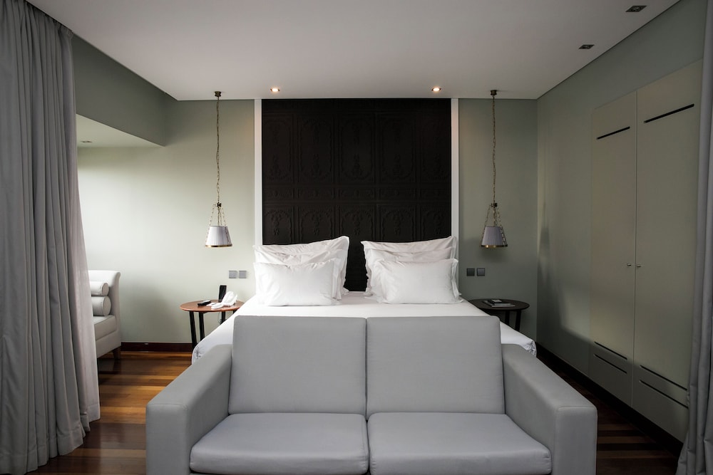 Pousada de Lisboa - Small Luxury Hotels Of The World — Hotel rooms in Lisbon, Lisboa