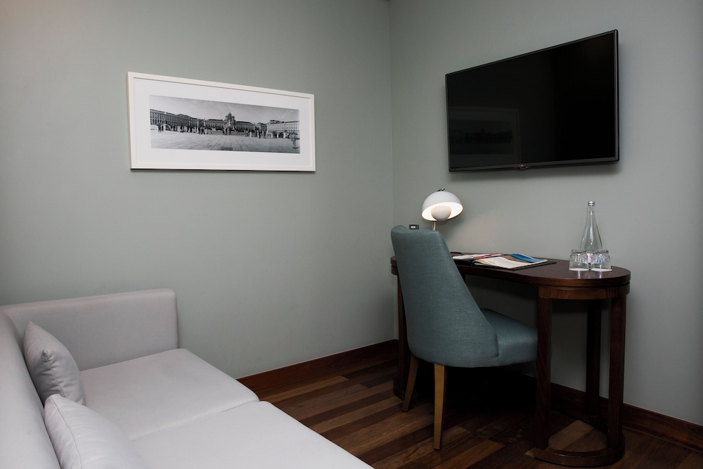 Pousada de Lisboa - Small Luxury Hotels Of The World — Hotel rooms in Lisbon, Lisboa