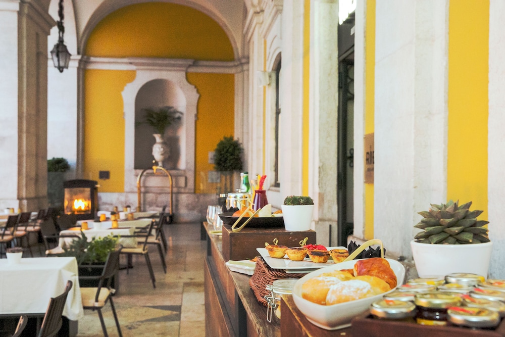 Pousada de Lisboa - Small Luxury Hotels Of The World — Restaurant & bars in Lisbon, Lisboa