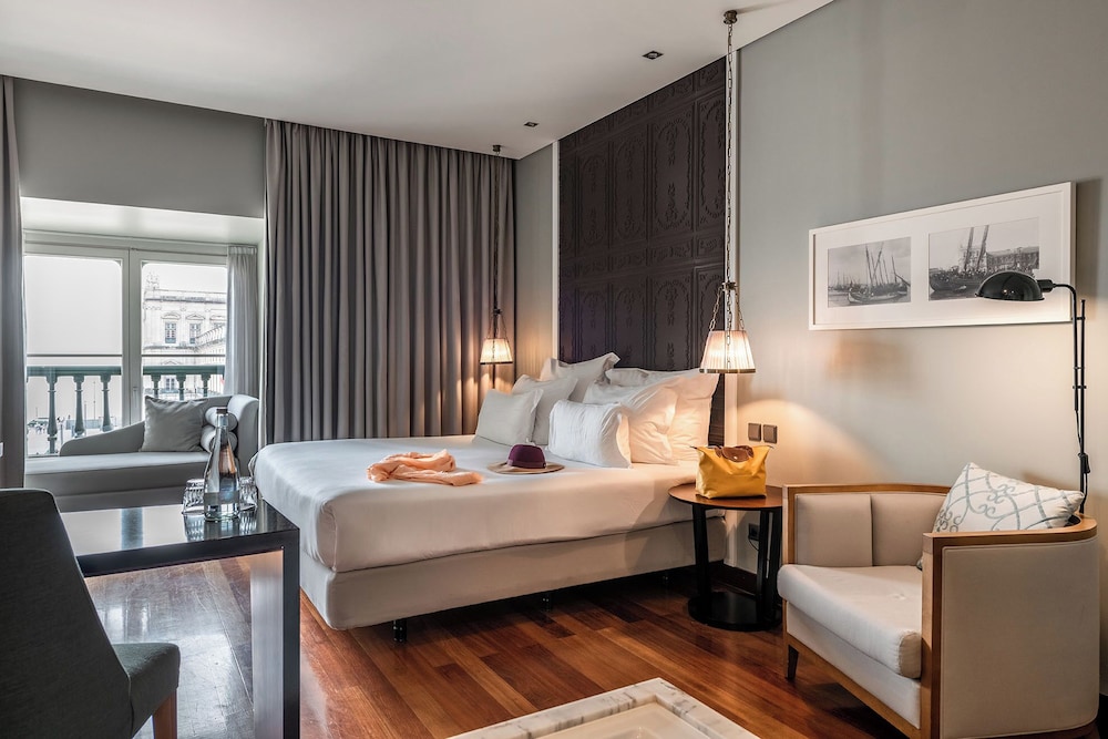 Pousada de Lisboa - Small Luxury Hotels Of The World — Hotel rooms in Lisbon, Lisboa