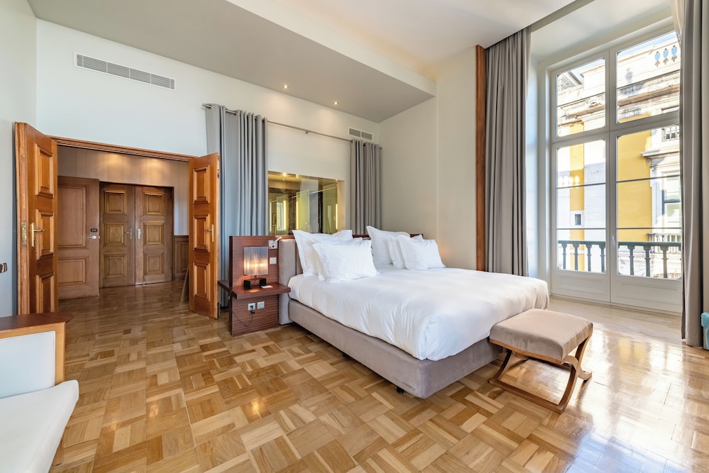 Pousada de Lisboa - Small Luxury Hotels Of The World — Hotel rooms in Lisbon, Lisboa