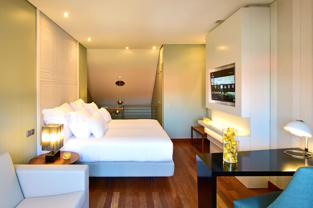 Pousada de Lisboa - Small Luxury Hotels Of The World — Hotel rooms in Lisbon, Lisboa